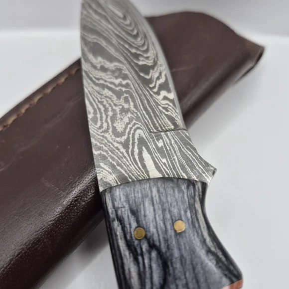 NEW!!! Damascus Steel Knife with Artistic Handle and Leather Sheath - Picture 5 of 11